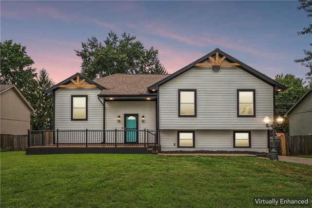309 NE Brookwood Drive, Blue Springs, MO 64014