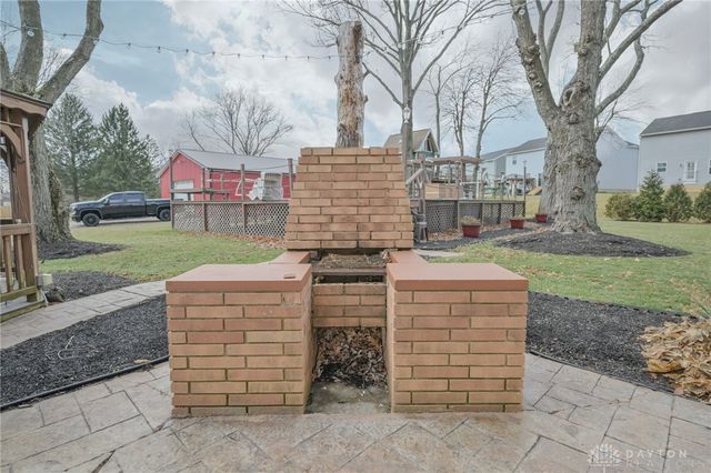 255 S Bird Road, Springfield, OH 45505