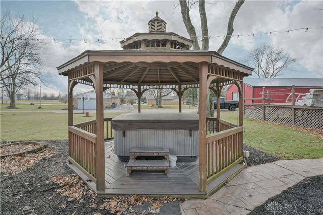 255 S Bird Road, Springfield, OH 45505