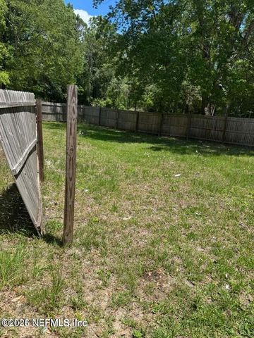 826 JOHNS Avenue, Orange Park, FL 32065