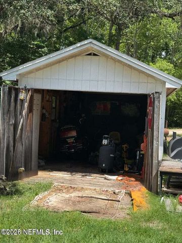 826 JOHNS Avenue, Orange Park, FL 32065