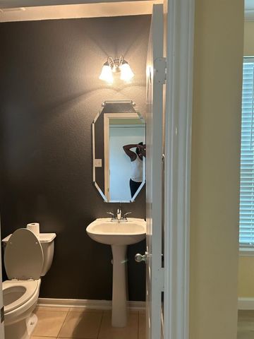 8127 Montague Manor Lane, Houston, TX 77072