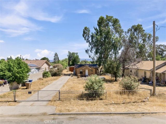 2801 Citrus Avenue, Bakersfield, CA 93307