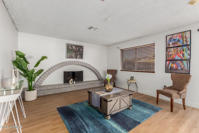 4502 W COLUMBINE Drive, Glendale, AZ 85304