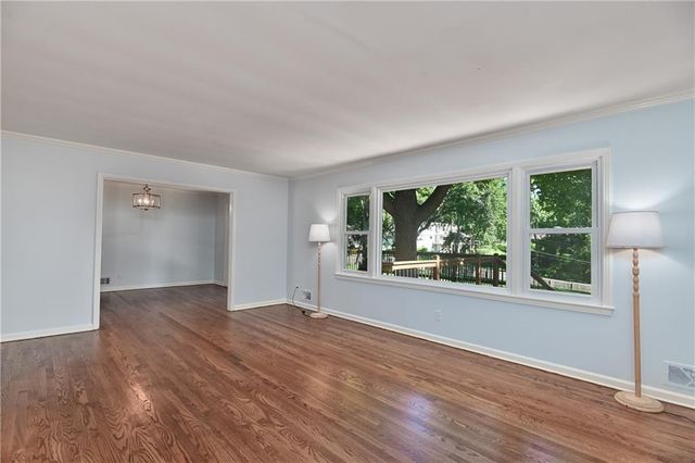 2444 W 103rd Street, Leawood, KS 66206