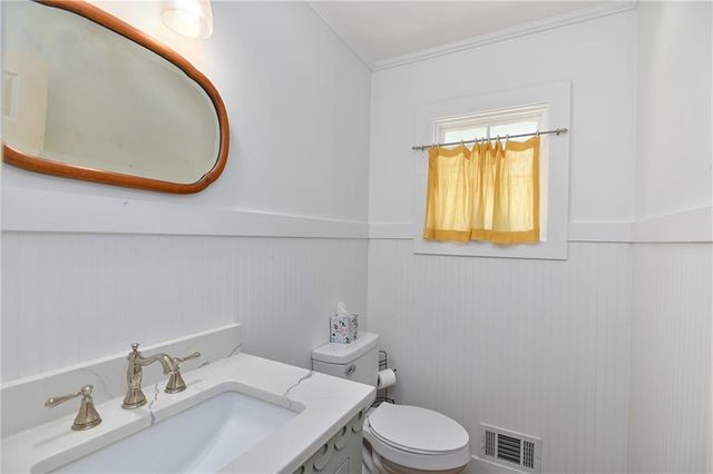 2444 W 103rd Street, Leawood, KS 66206
