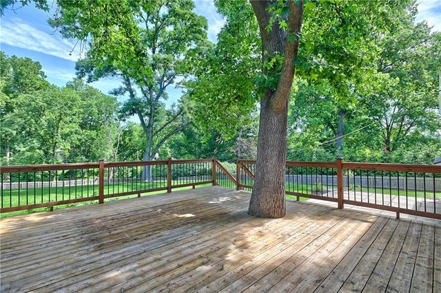 2444 W 103rd Street, Leawood, KS 66206