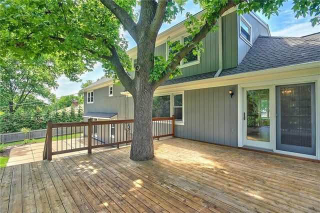 2444 W 103rd Street, Leawood, KS 66206