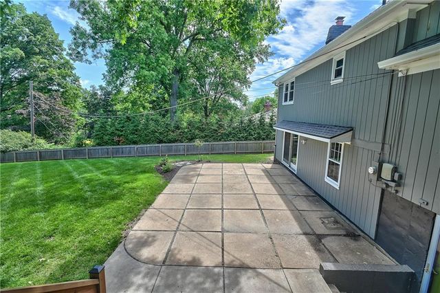 2444 W 103rd Street, Leawood, KS 66206