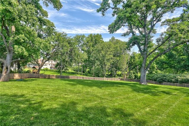 2444 W 103rd Street, Leawood, KS 66206