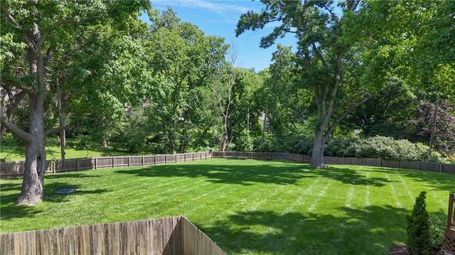 2444 W 103rd Street, Leawood, KS 66206
