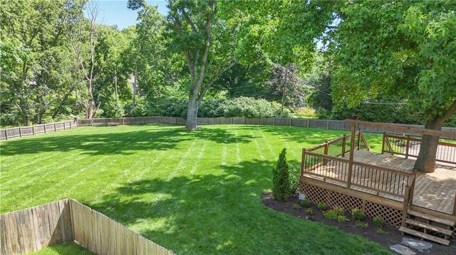 2444 W 103rd Street, Leawood, KS 66206