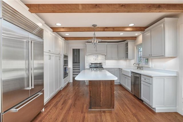 2444 W 103rd Street, Leawood, KS 66206