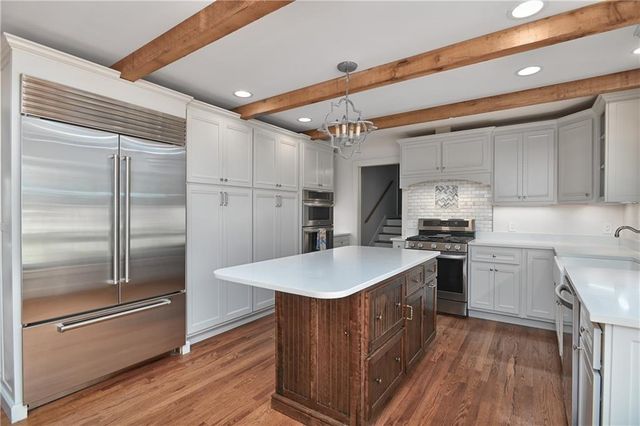 2444 W 103rd Street, Leawood, KS 66206
