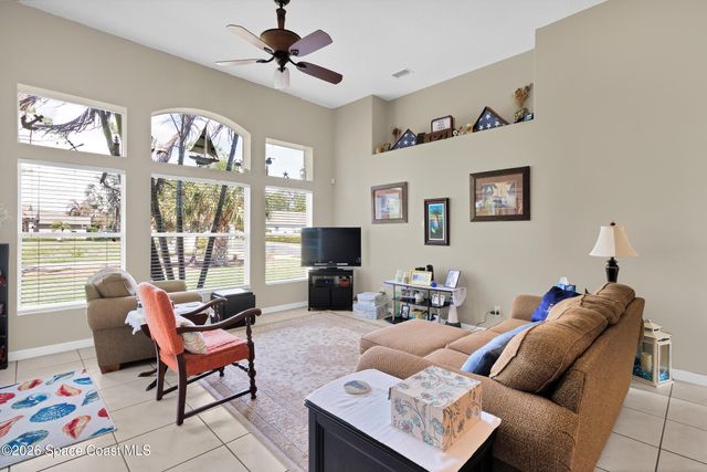 2101 Chinaberry Circle SE, Palm Bay, FL 32909