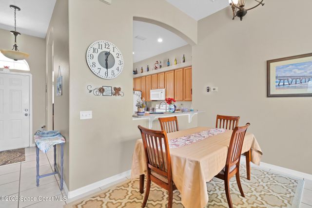 2101 Chinaberry Circle SE, Palm Bay, FL 32909