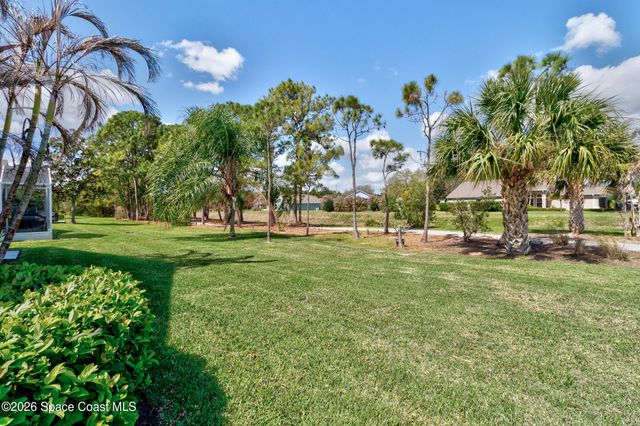 2101 Chinaberry Circle SE, Palm Bay, FL 32909