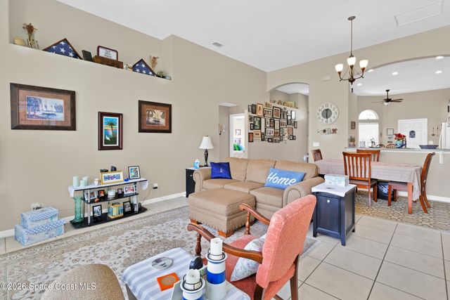 2101 Chinaberry Circle SE, Palm Bay, FL 32909