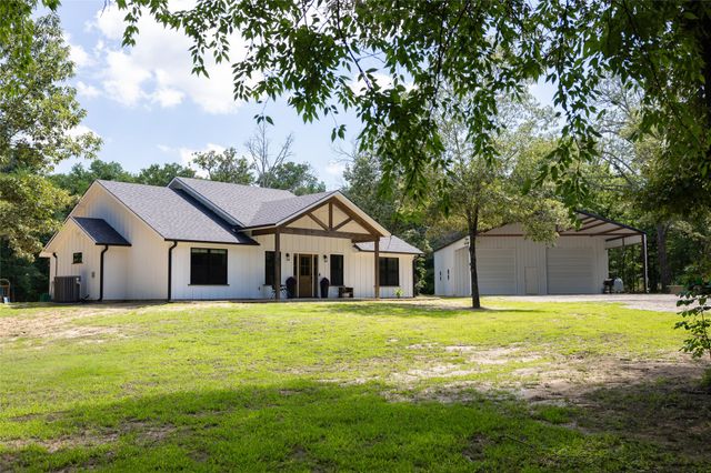 1756 County Road 45080 Road, Powderly, TX 75473