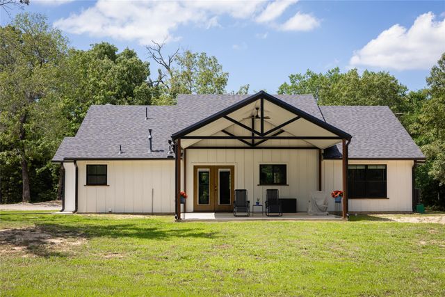 1756 County Road 45080 Road, Powderly, TX 75473