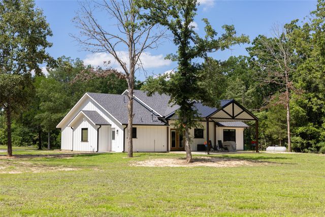 1756 County Road 45080 Road, Powderly, TX 75473