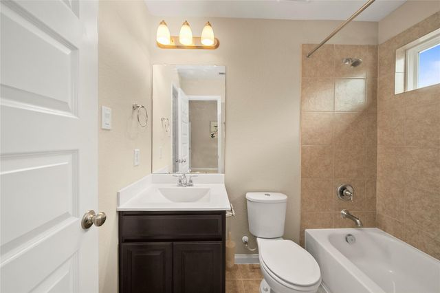 3011 Rocky Canyon Drive, Pearland, TX 77584