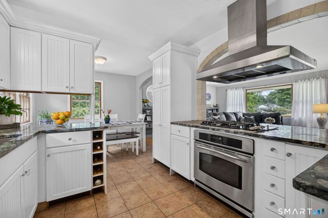 11 Sealand Drive, Newtown, CT 06470