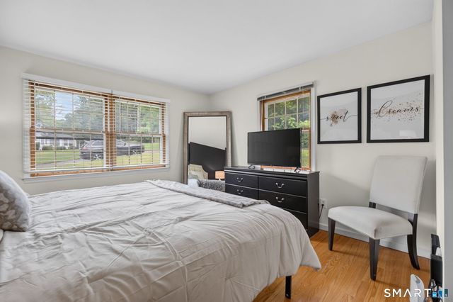 11 Sealand Drive, Newtown, CT 06470