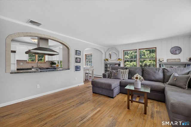 11 Sealand Drive, Newtown, CT 06470