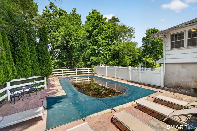 11 Sealand Drive, Newtown, CT 06470