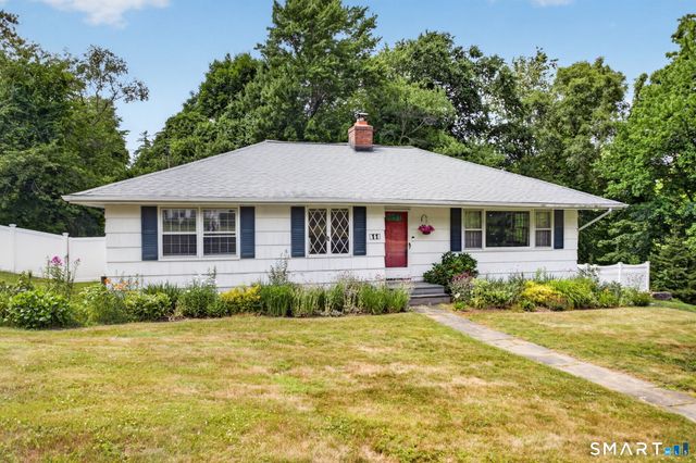 11 Sealand Drive, Newtown, CT 06470