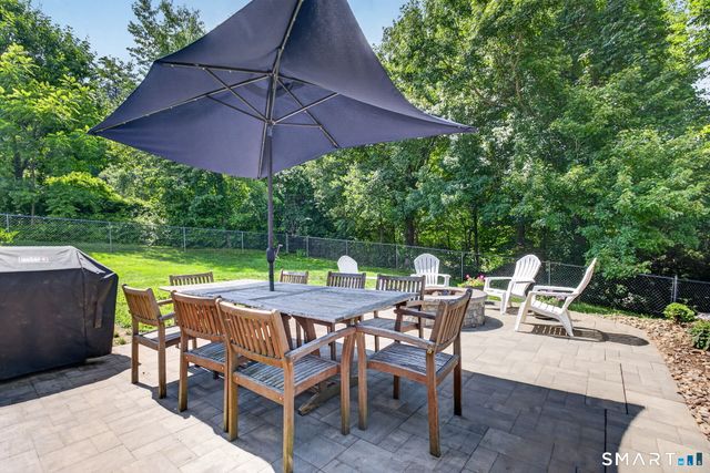 11 Sealand Drive, Newtown, CT 06470