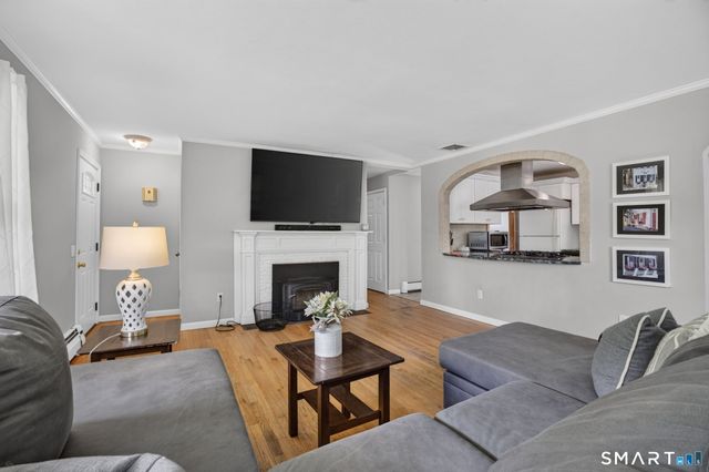 11 Sealand Drive, Newtown, CT 06470