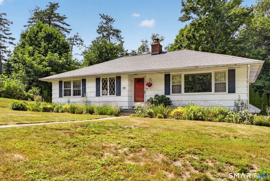 11 Sealand Drive, Newtown, CT 06470
