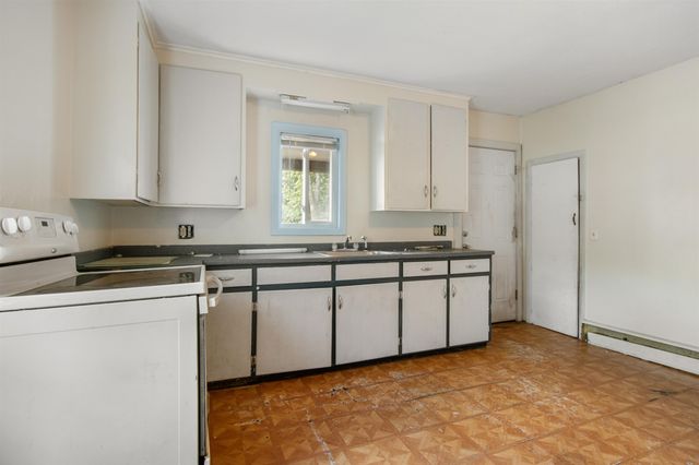 166 Glen Avenue, Berlin, NH 03570