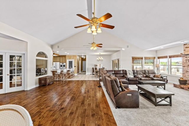 9885 E Louise, Manteca, CA 95336