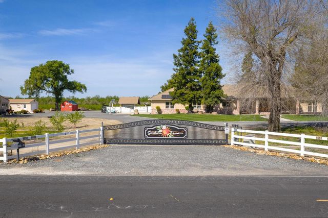 9885 E Louise, Manteca, CA 95336