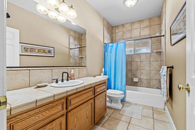 9885 E Louise, Manteca, CA 95336