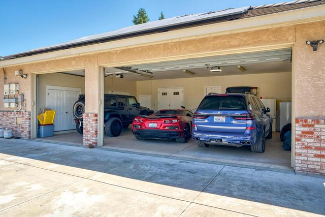 9885 E Louise, Manteca, CA 95336