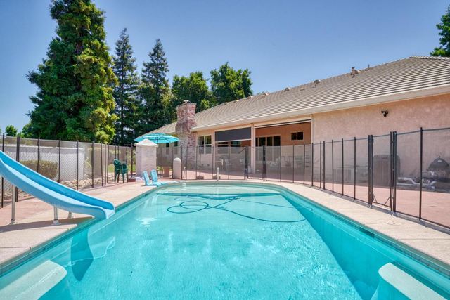 9885 E Louise, Manteca, CA 95336
