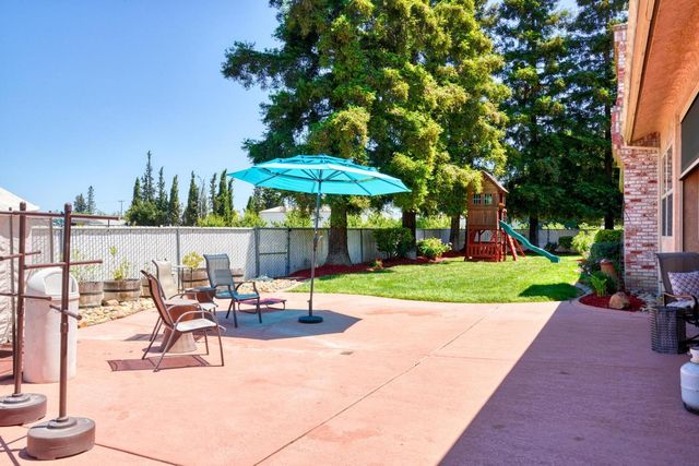 9885 E Louise, Manteca, CA 95336