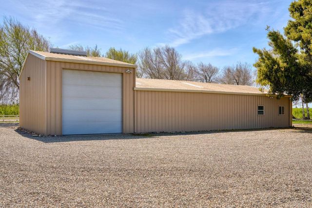 9885 E Louise, Manteca, CA 95336