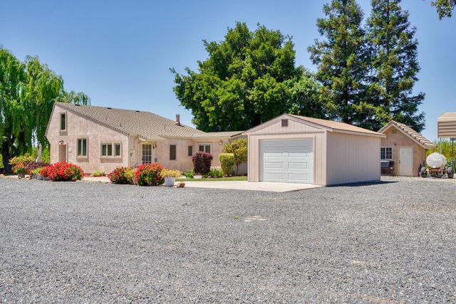 9885 E Louise, Manteca, CA 95336