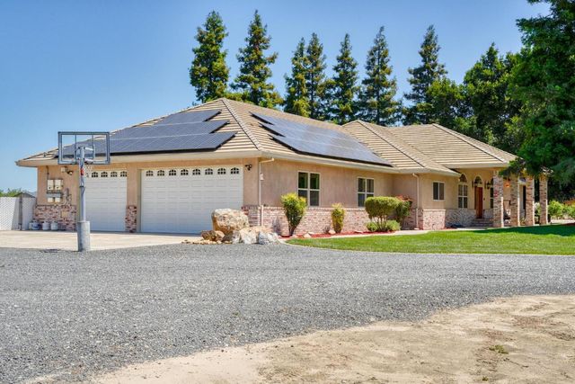 9885 E Louise, Manteca, CA 95336