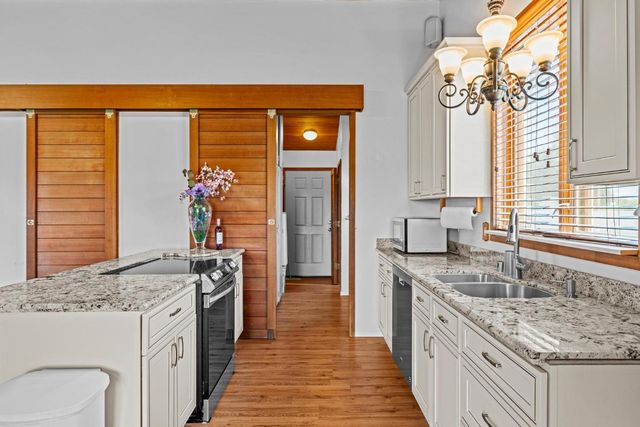 9885 E Louise, Manteca, CA 95336