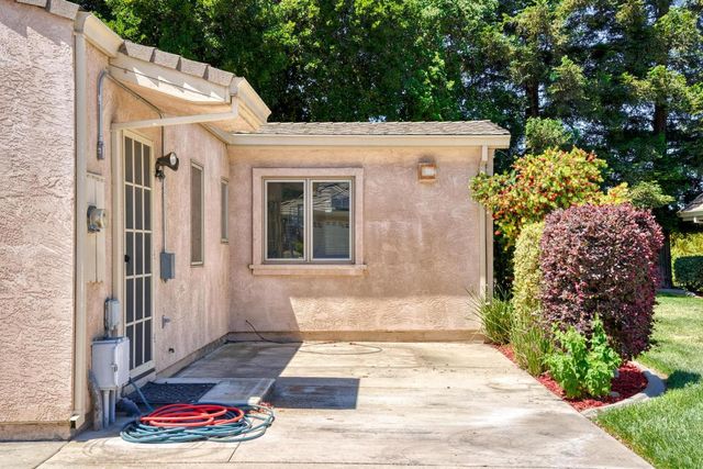9885 E Louise, Manteca, CA 95336