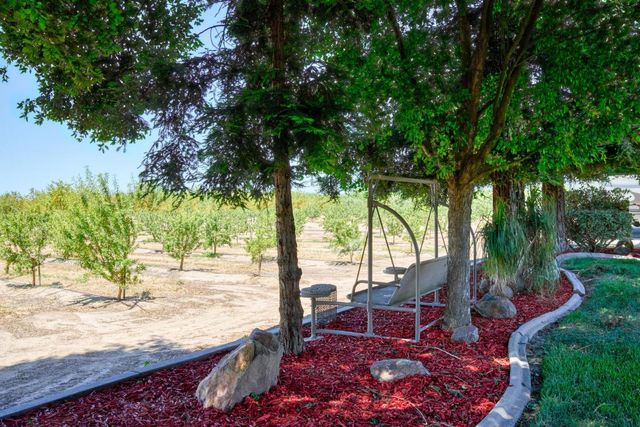 9885 E Louise, Manteca, CA 95336