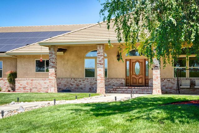 9885 E Louise, Manteca, CA 95336