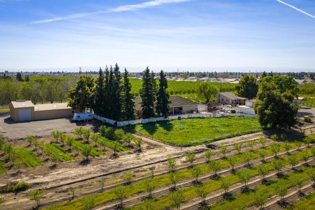 9885 E Louise, Manteca, CA 95336