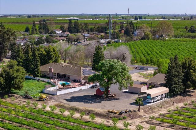 9885 E Louise, Manteca, CA 95336